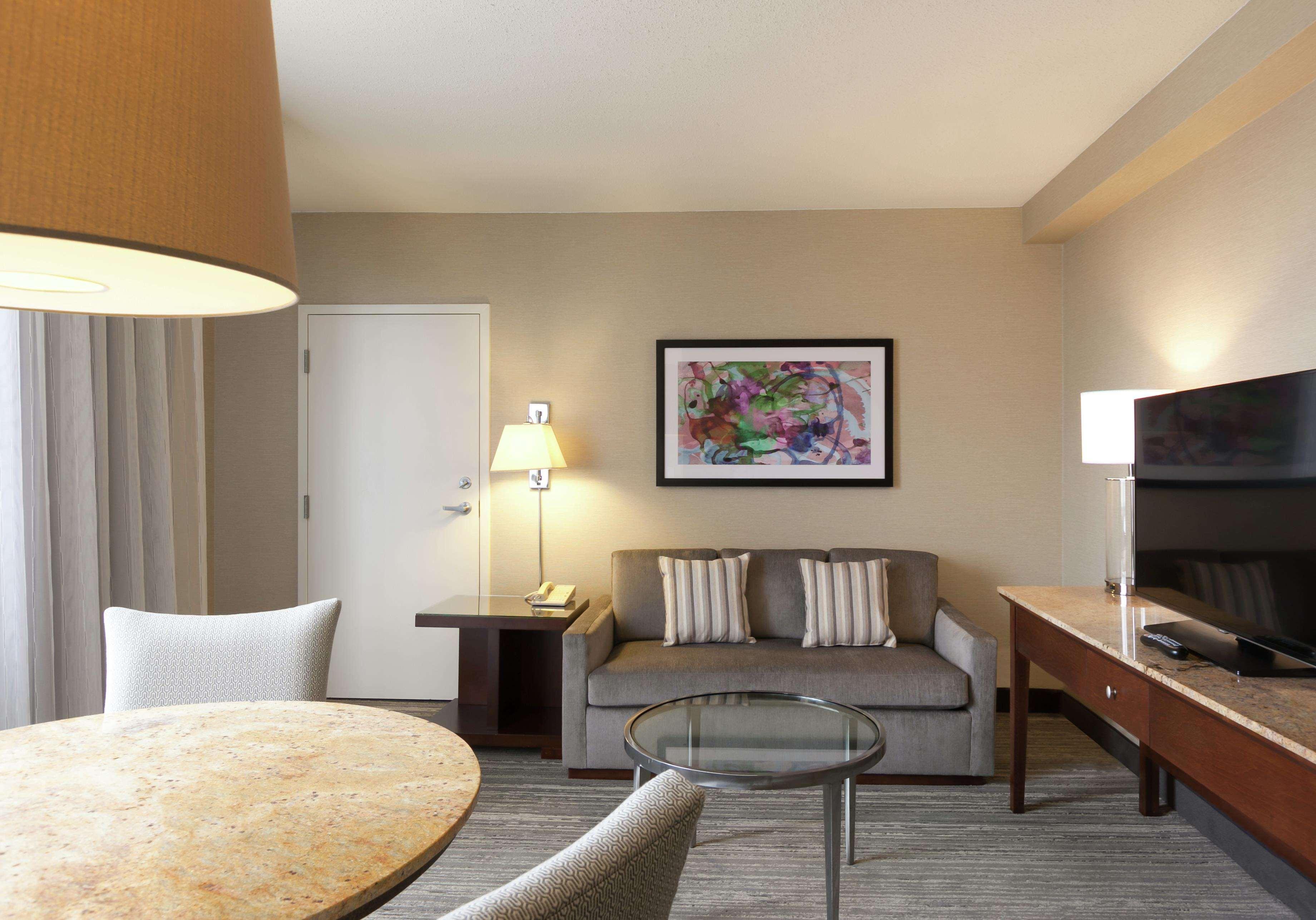 Doubletree By Hilton Hotel & Suites Houston By The Galleria Zewnętrze zdjęcie